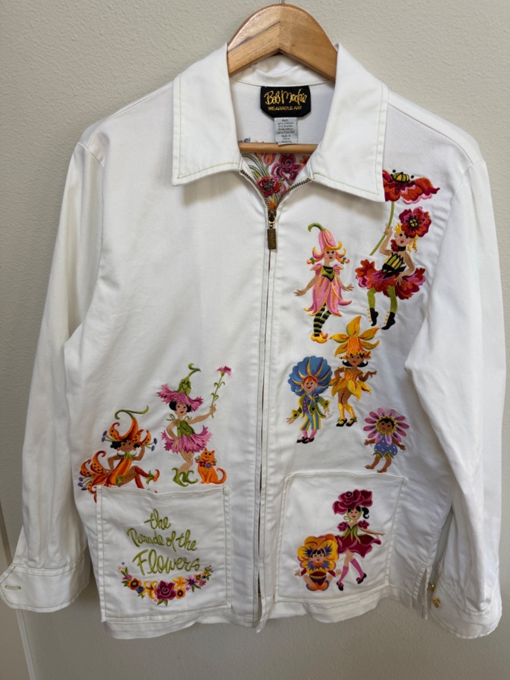 Bob Mackie, Wearable Art, Parade of the Flowers, Medium, White zip-up jacket